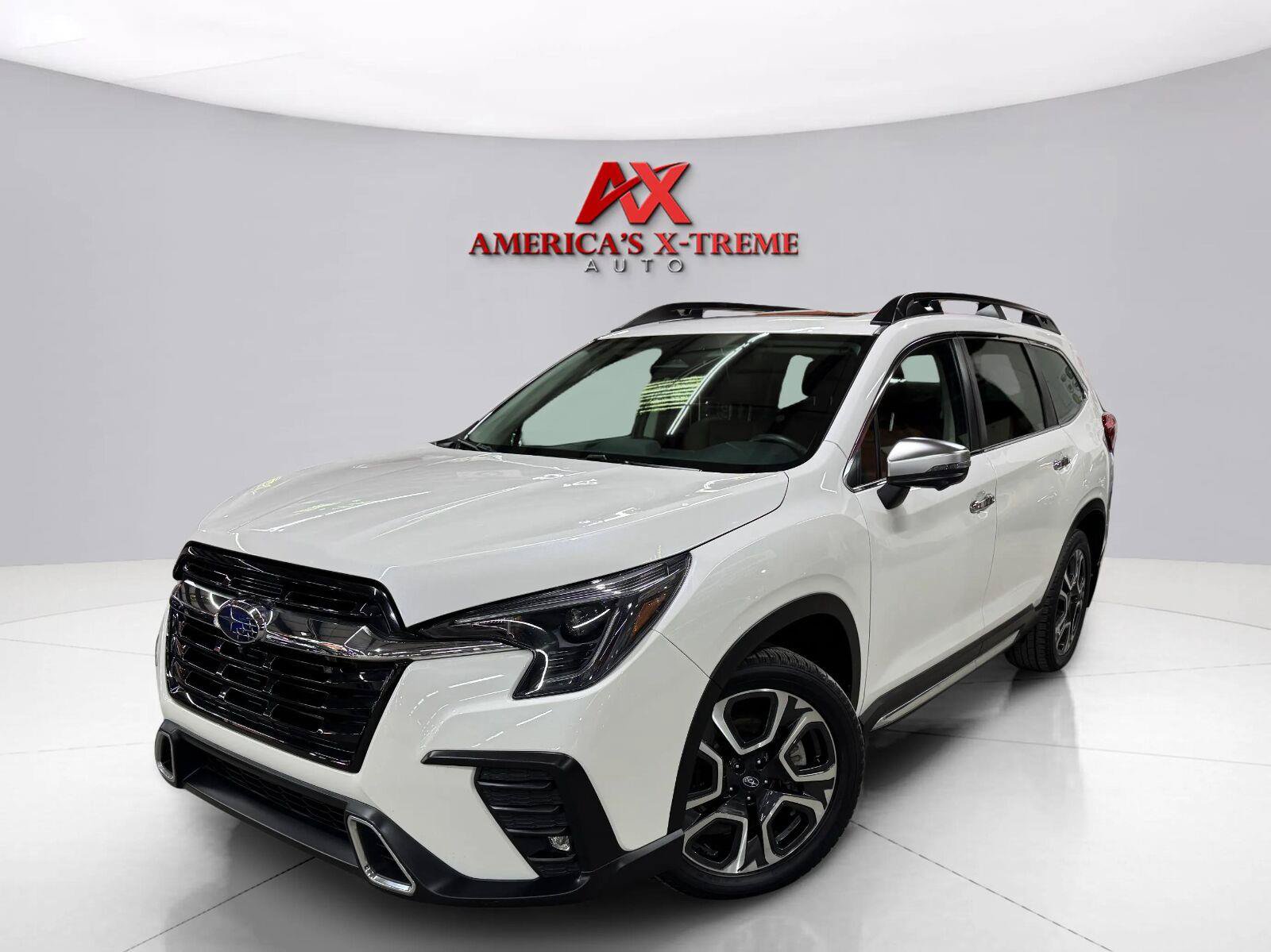 Used 2023 Subaru Ascent Touring AWD/4WD image 1