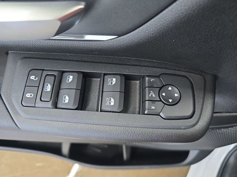 New 2026 RAM 1500 4x4 Crew Cab image 28