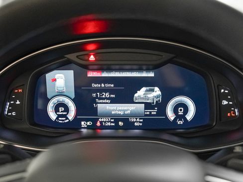 Used 2023 Audi Q7 2.0T Premium w/ Convenience Package image 17