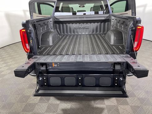 Used 2024 GMC Sierra 1500 SLT w/ SLT Convenience Package image 28