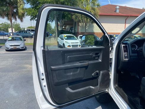 Used 2019 RAM 1500 Tradesman AWD/4WD image 32