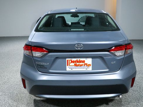 Used 2020 Toyota Corolla LE FWD image 8