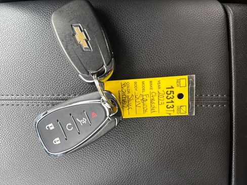 Used 2023 Chevrolet Equinox Premier image 31