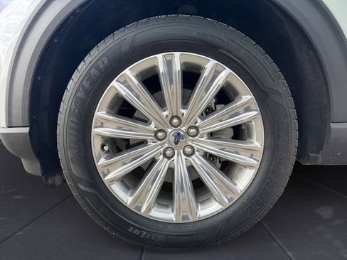 Used 2020 Ford Explorer Limited image 14