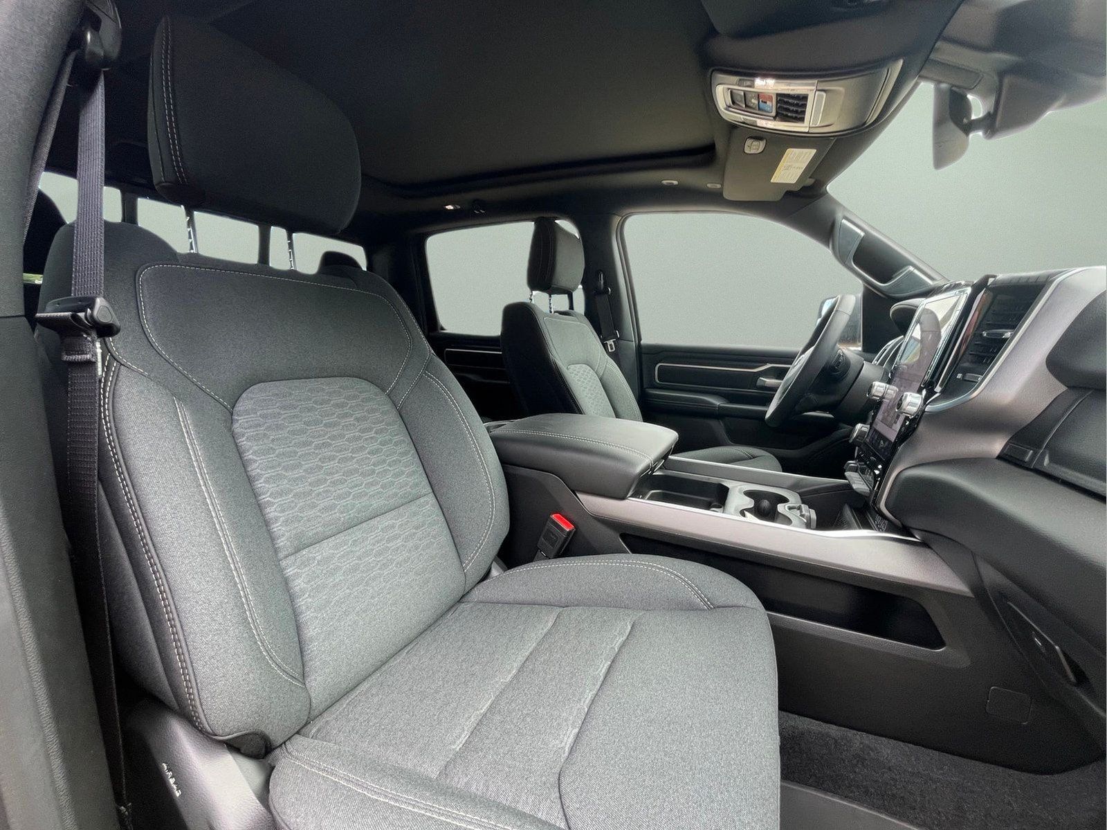 Used 2025 RAM 1500 Big Horn AWD/4WD image 36