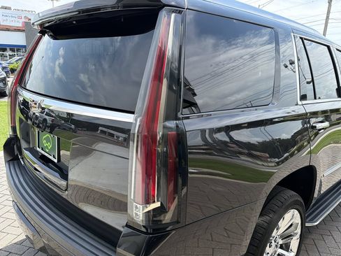 Certified 2019 Cadillac Escalade Luxury w/ LPO, Escalade Noir Package RWD image 11
