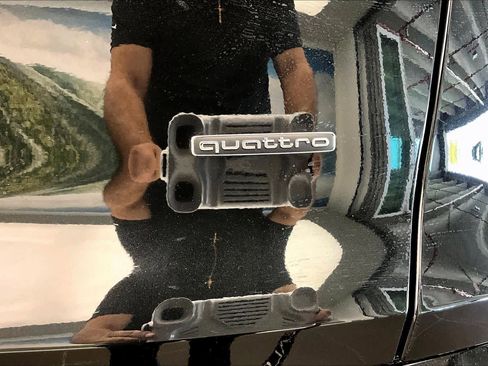 Certified 2025 Audi Q5 Premium w/ Convenience Package image 9