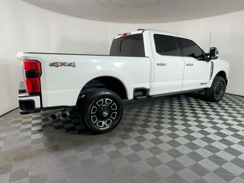 Used 2024 Ford F250 Platinum image 19