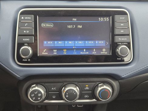 New 2025 Nissan Versa SV image 15