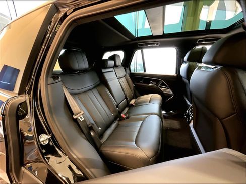 New 2025 Land Rover Range Rover SE image 25