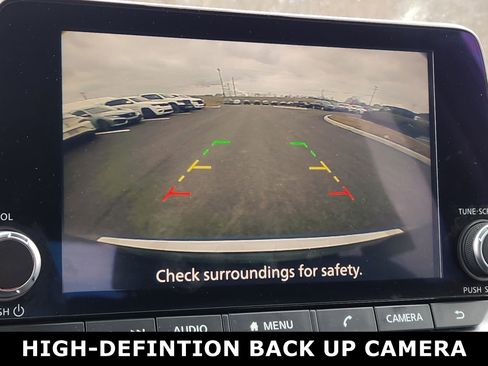 Used 2023 Nissan Rogue SV image 11