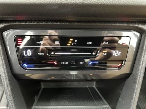 Used 2024 Volkswagen Tiguan SE R-Line w/ MDO Package, Two-Row AWD/4WD image 18