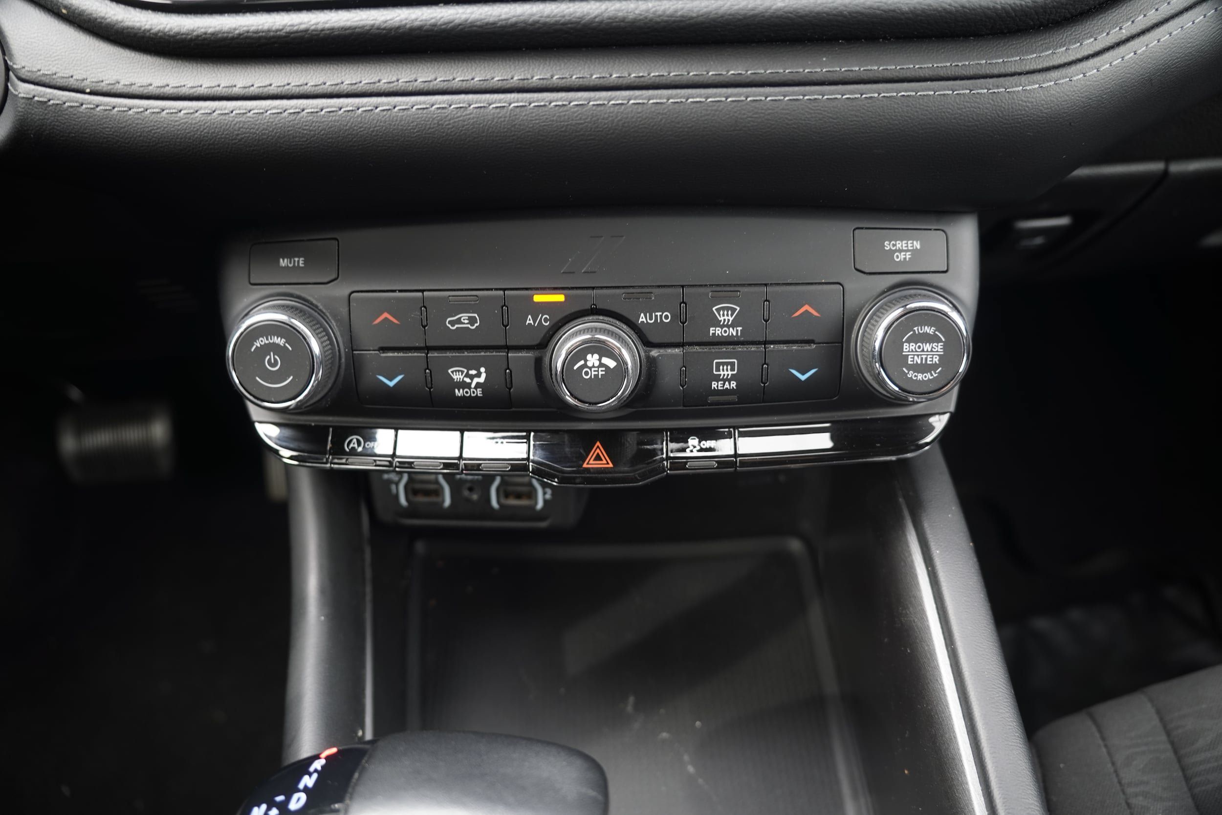Used 2021 Dodge Durango SXT AWD/4WD image 28