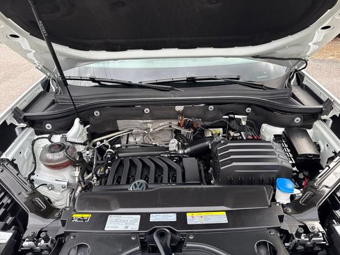 Used 2023 Volkswagen Atlas SEL AWD/4WD image 11