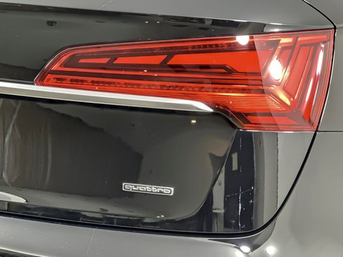 Used 2023 Audi Q5 2.0T Premium w/ Convenience Package image 25