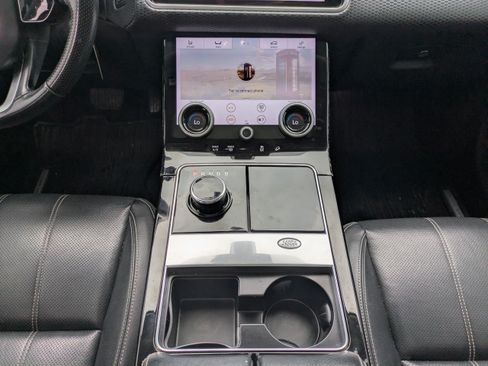 Used 2018 Land Rover Range Rover Velar S AWD/4WD image 18
