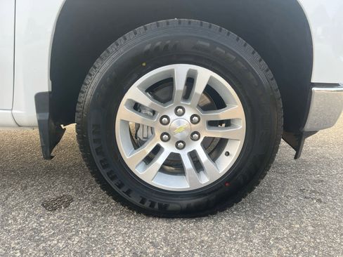 Used 2023 Chevrolet Silverado 1500 LT image 34