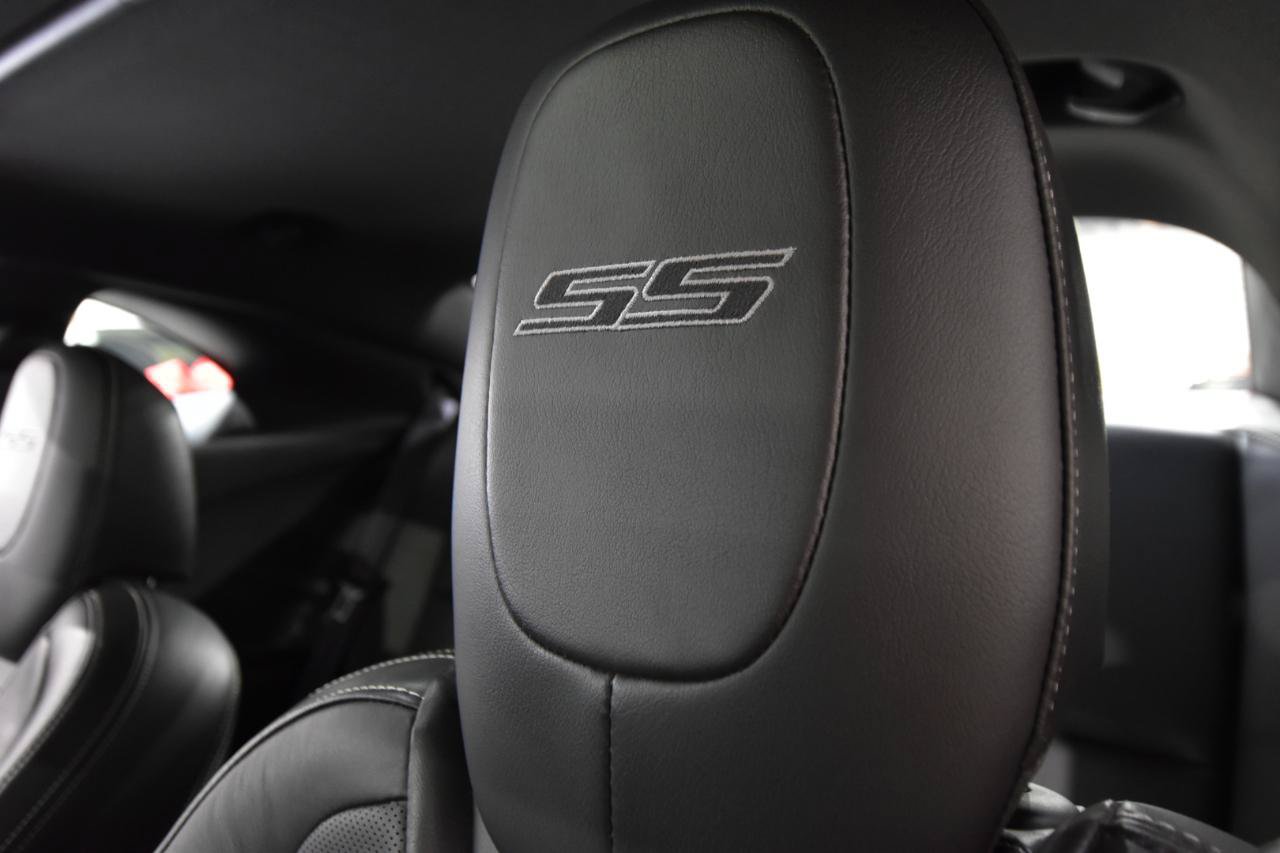Used 2010 Chevrolet Camaro SS w/ RS Package RWD image 28