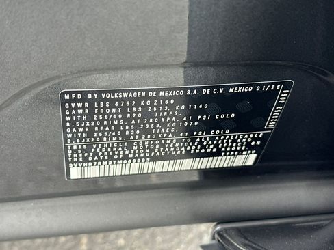 New 2026 Volkswagen Tiguan SE R-Line FWD image 23