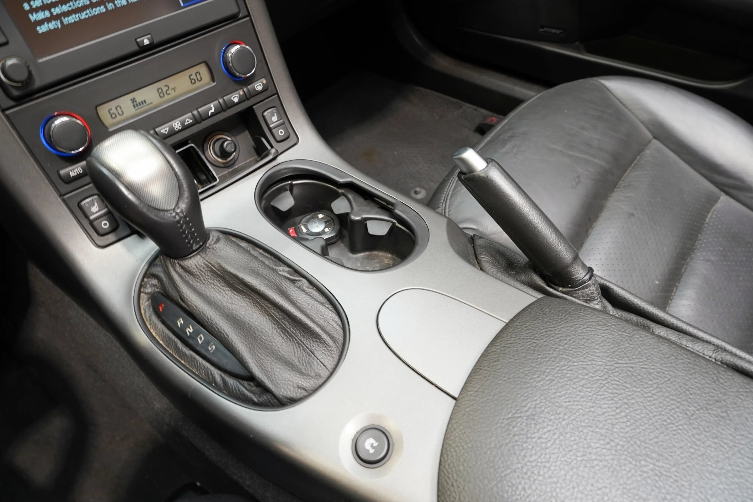 Used 2006 Chevrolet Corvette Coupe w/ Preferred Equipment Group RWD image 56