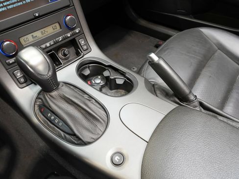 Used 2006 Chevrolet Corvette Coupe w/ Preferred Equipment Group RWD image 56