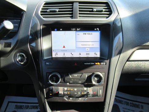 Used 2019 Ford Explorer XLT w/ Equipment Group 202A image 13