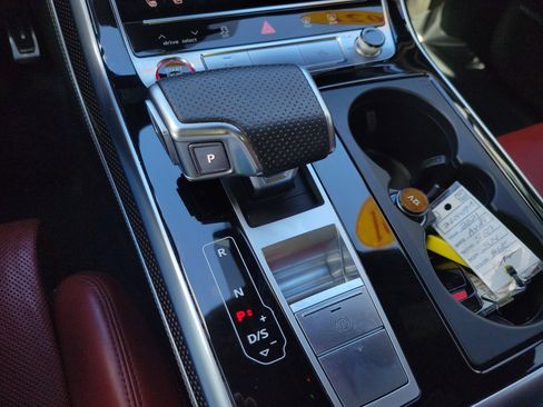 Used 2021 Audi SQ7 Prestige w/ Prestige Package image 32