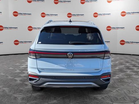 New 2026 Volkswagen Taos SE image 6