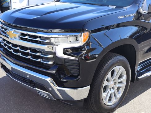 Used 2024 Chevrolet Silverado 1500 LTZ w/ Technology Package image 6