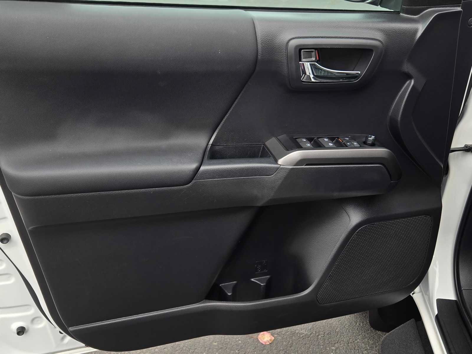 Certified 2023 Toyota Tacoma TRD Sport w/ Advanced Technology Package AWD/4WD image 9
