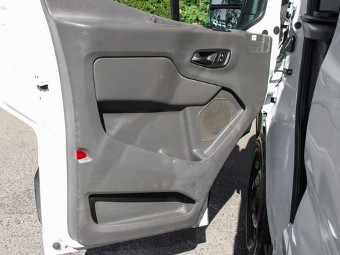 Used 2020 Ford Transit 150 XL RWD image 12