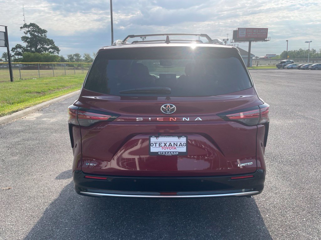 New 2026 Toyota Sienna Limited FWD image 6