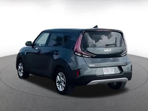 Used 2025 Kia Soul LX w/ LX Technology Package FWD image 14