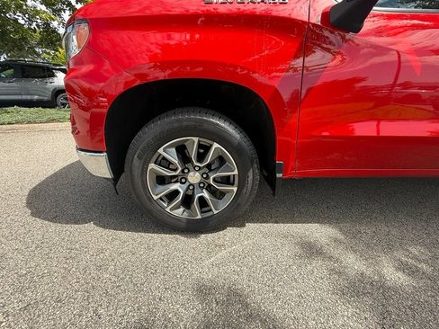Used 2022 Chevrolet Silverado 1500 LT AWD/4WD image 33