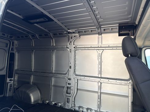 Used 2026 RAM ProMaster 3500 w/ Safety Group FWD image 32