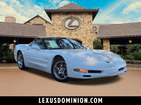 Used 2002 Chevrolet Corvette Convertible w/ Preferred Equipment Group2 RWD image 1