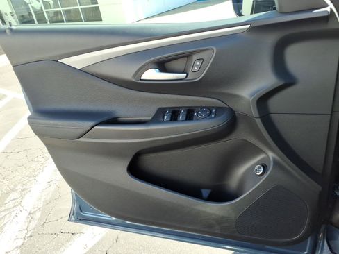 Used 2025 Buick Envista Avenir FWD image 10