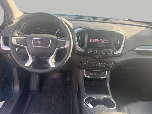 Used 2024 GMC Terrain SLT AWD/4WD image 15