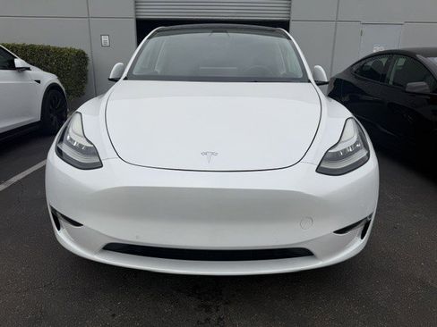 Used 2022 Tesla Model Y Long Range AWD/4WD image 6