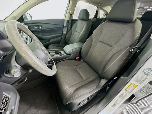Used 2023 Honda Accord EX image 13