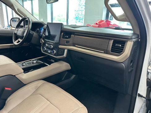 Used 2023 Ford Expedition Max Limited image 46