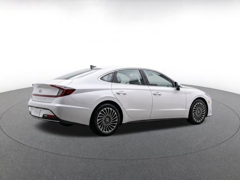 Used 2025 Hyundai Sonata SEL FWD image 9