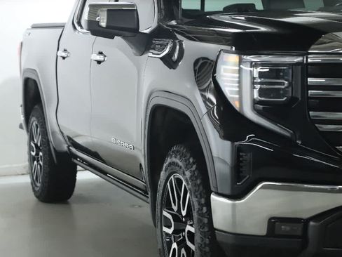 Used 2023 GMC Sierra 1500 SLT w/ SLT Premium Package AWD/4WD image 8