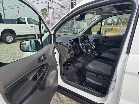 Used 2022 Ford Transit Connect XL image 9