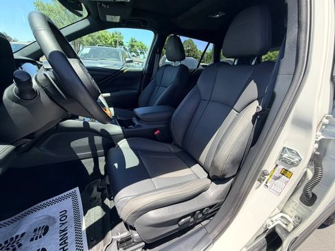 Used 2025 Subaru Outback Wilderness AWD/4WD image 11