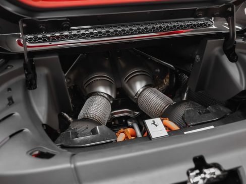 Used 2025 Ferrari 296 GTS RWD image 33