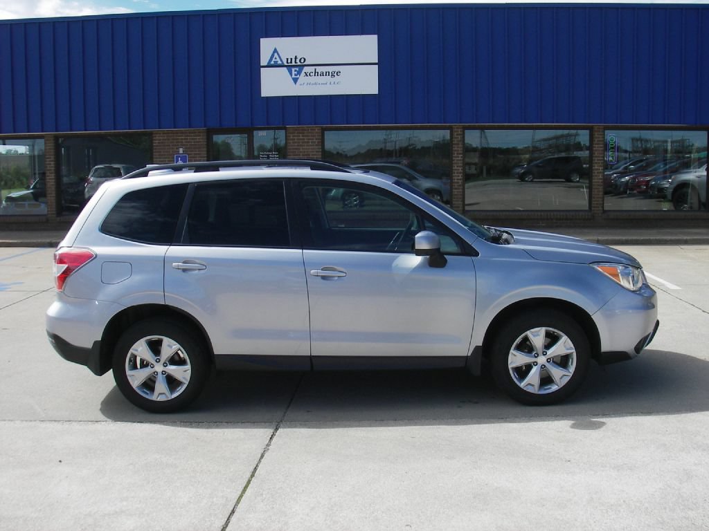 Used 2016 Subaru Forester 2.5i Premium AWD/4WD image 4