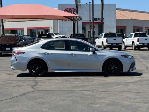 Used 2023 Toyota Camry XSE FWD image 4