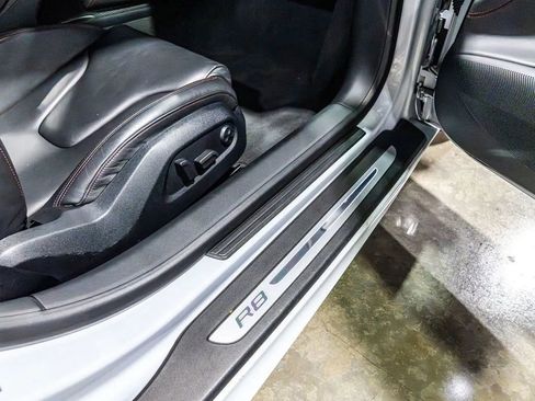 Used 2012 Audi R8 V10 image 83