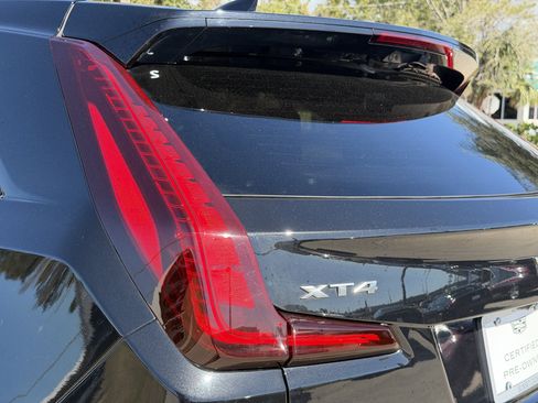 Certified 2022 Cadillac XT4 Premium Luxury w/ Enhanced Visibility Package image 9